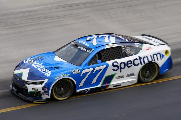 Carson Hocevar, Spire Motorsports