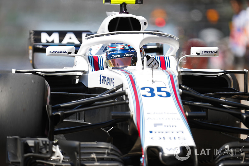 Sergey Sirotkin, Williams FW41, quema la goma fuera de la línea de boxes