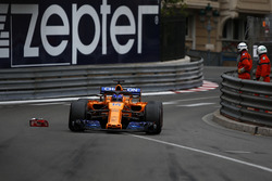 Fernando Alonso, McLaren MCL33 passes debris