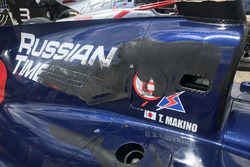 Des dégâts sur la voiture et le halo de Tadasuke Makino