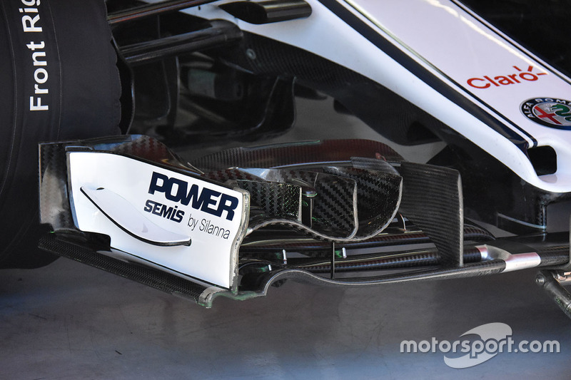 Sauber C37
