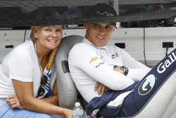Max Chilton, Carlin Chevrolet and mom Nadine