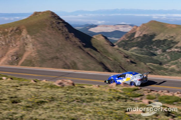 #173 Nick Robinson, Acura TLX A-Spec