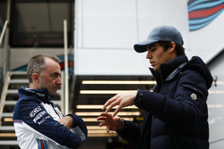Технический директор Williams Падди Лоу и гонщик Лэнс Стролл