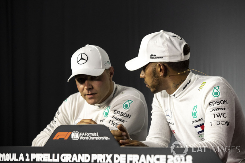 Valtteri Bottas, Mercedes-AMG F1 and Lewis Hamilton, Mercedes-AMG F1 in the Press Conference