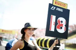 Grid Girl voor Lance Stroll, Williams