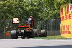 Max Verstappen, Red Bull Racing RB13 retires from the race