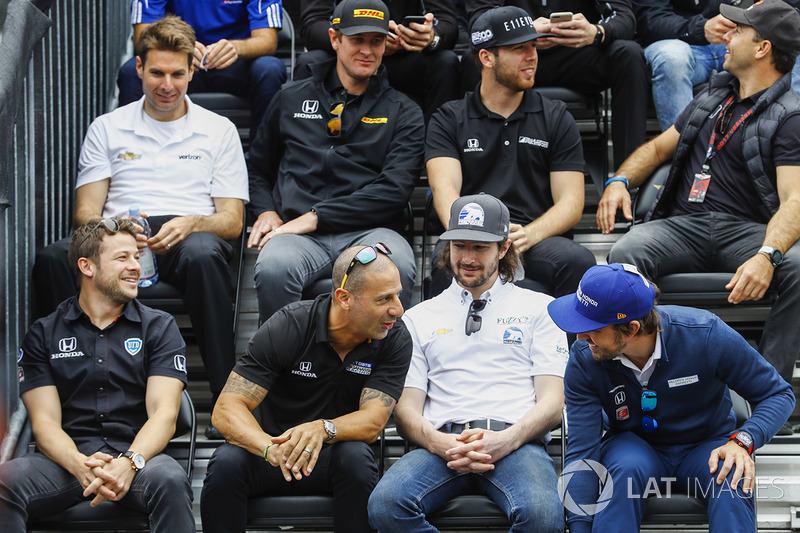 Fernando Alonso, Andretti Autosport Honda, Tony Kanaan, Chip Ganassi Racing Honda