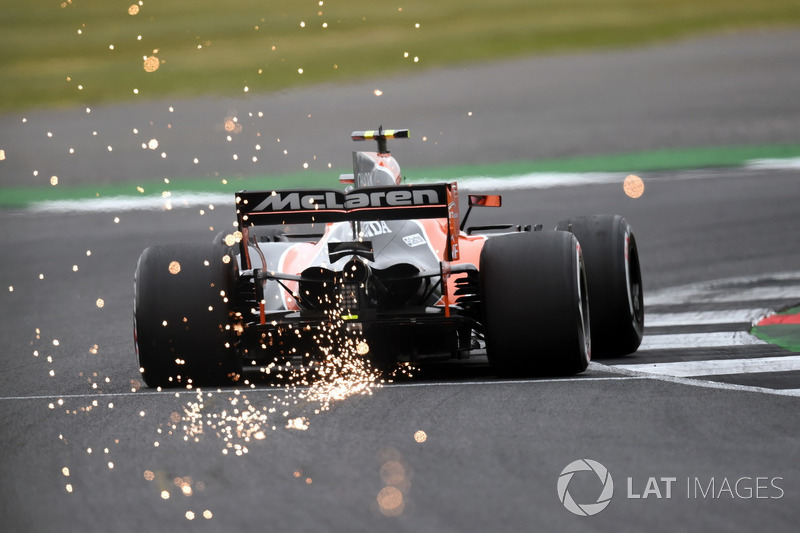 Stoffel Vandoorne au volant de la McLaren MCL32