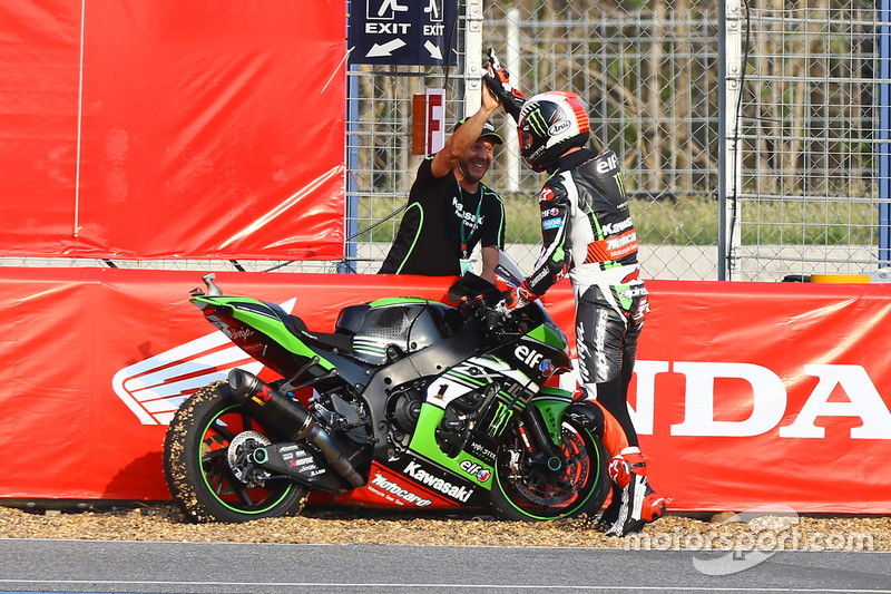 Ganador de la carrera Jonathan Rea, Kawasaki Racing