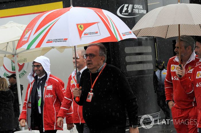 Sergio Marchionne, CEO de FIAT y Maurizio Arrivabene, director del equipo Ferrari
