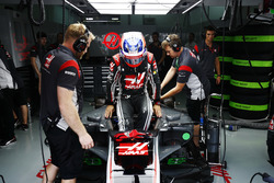 Romain Grosjean, Haas F1 Team, enters his cockpit