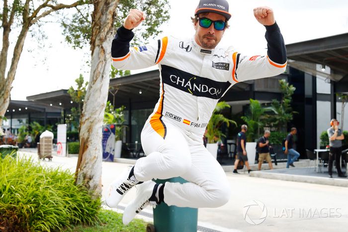 O saltitante Fernando Alonso vai largar em 10º.