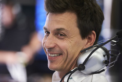 Temporada 2017 F1-austrian-gp-2017-toto-wolff-executive-director-mercedes-amg-f1