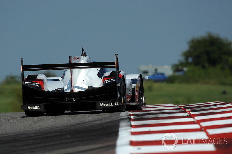 #2 Porsche Team Porsche 919 Hybrid: Тімо Бернхард, Ерл Бембер, Брендон Хартлі