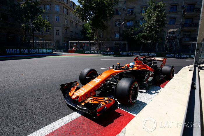 16º Fernando Alonso, McLaren MCL32 (2 puntos)