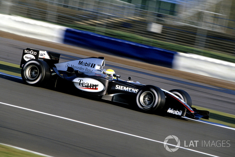 2004: McLaren MP4-19B Mercedes (одна победа, 5-е место в КК)