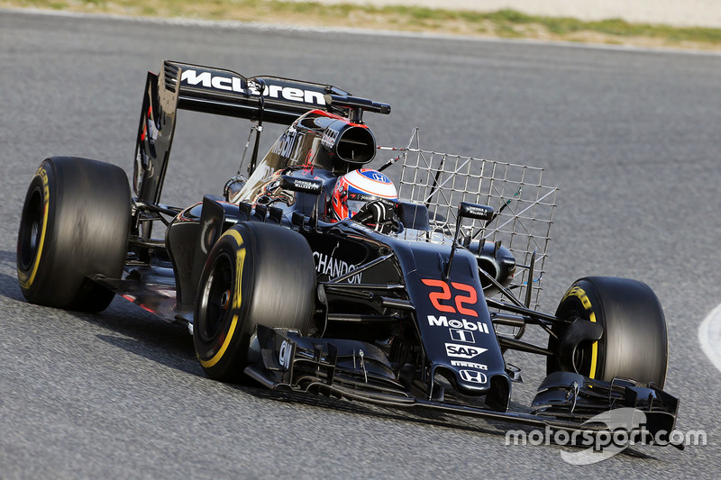 Jenson Button, McLaren MP4-31, mit Messgeräten am Auto
