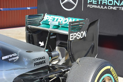 Mercedes AMG F1 W07, dettaglio ala posteriore