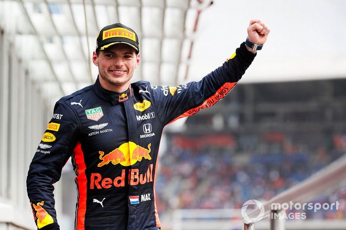 Podio: ganador de la carrera Max Verstappen, Red Bull Racing