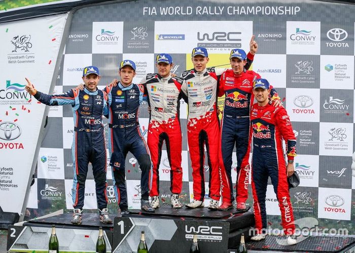 Podio: Ganadores Ott Tänak, Martin Järveoja, Toyota Gazoo Racing WRT Toyota Yaris WRC, segundos Thierry Neuville, Nicolas Gilsoul, Hyundai Motorsport Hyundai i20 Coupe WRC, terceros Sébastien Ogier, Julien Ingrassia, Citroën World Rally Team Citroen C3 WRC