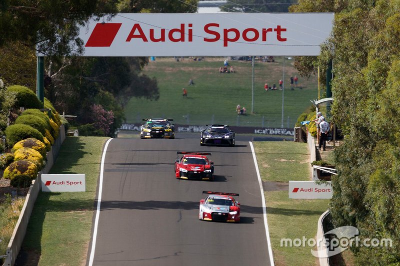 #22 Audi Sport Team Valvoline Audi R8 LMS: Kelvin Van der Linde, Garth Tander, Frederic Vervisch