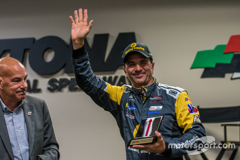 Homenagem a Christian Fittipaldi antes das 24 Horas de Daytona