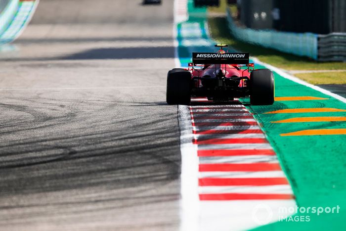 Carlos Sainz Jr., Ferrari SF21