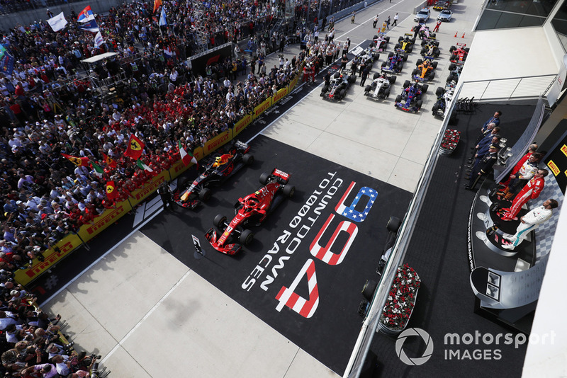 Lewis Hamilton, Mercedes AMG F1, il vincitore della gara, Kimi Raikkonen, Ferrari e Max Verstappen, Red Bull Racing sul podio