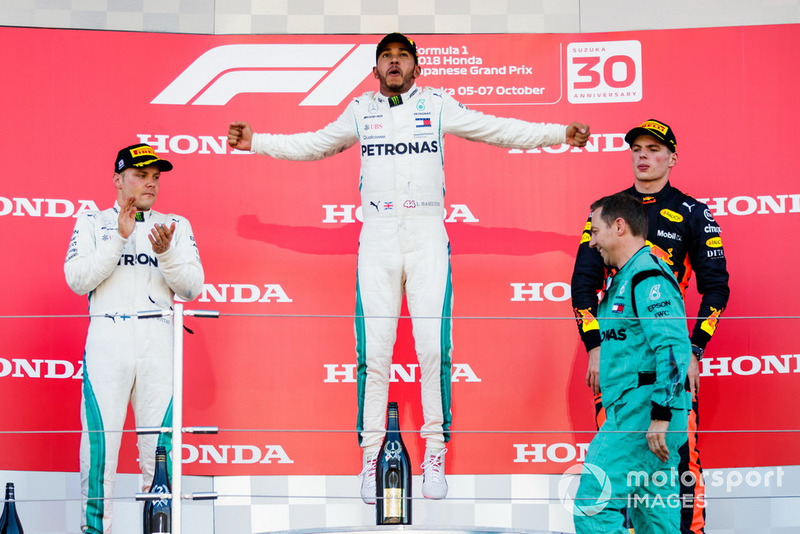 Valtteri Bottas, Mercedes AMG F1, Lewis Hamilton, Mercedes AMG F1, Max Verstappen, Red Bull Racing