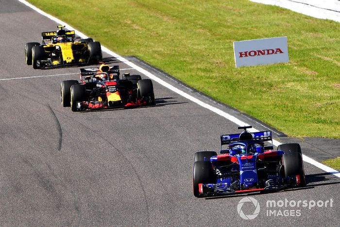 Brendon Hartley, Scuderia Toro Rosso STR13, Daniel Ricciardo, Red Bull Racing RB14 y Carlos Sainz Jr., Renault Sport F1 Team R.S. 18
