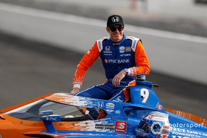 Scott Dixon, Chip Ganassi Racing Honda celebra la obtención del premio NTT P1 y la pole position
