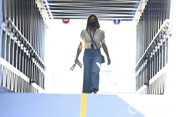 Natalie Pinkham, presentador de Sky Sports F1