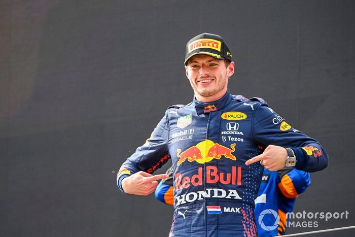 Podio: ganador Max Verstappen, Red Bull Racing