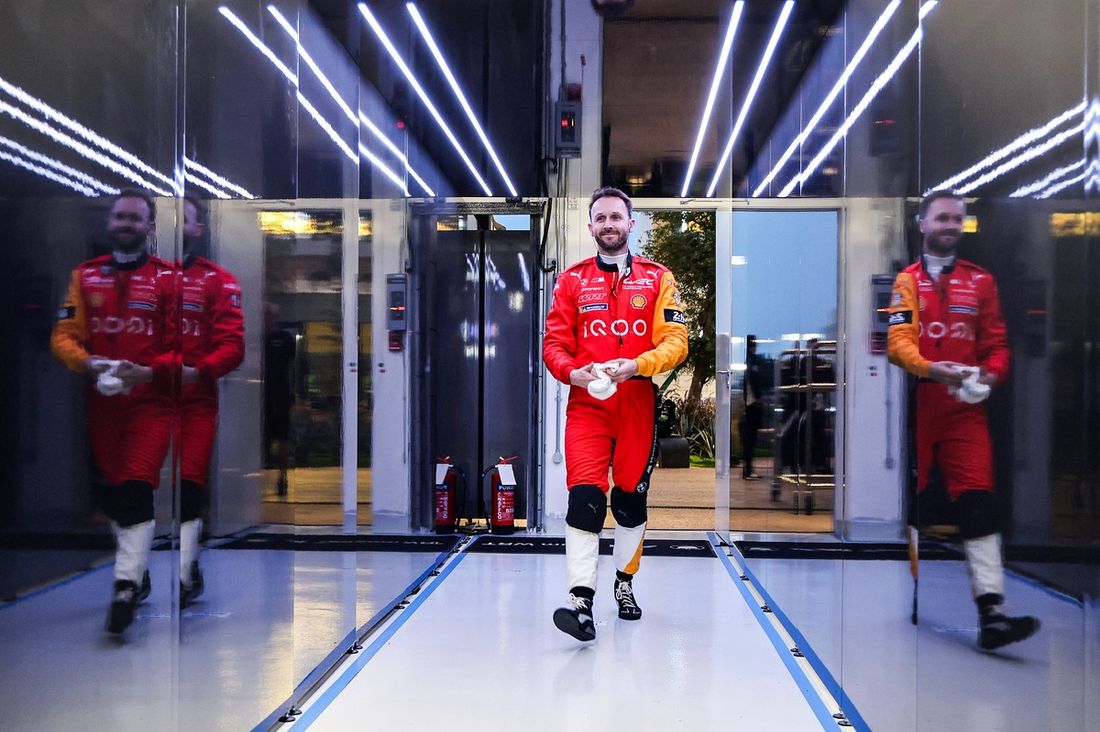 #20 BMW M Team WRT BMW M Hybrid V8: René Rast