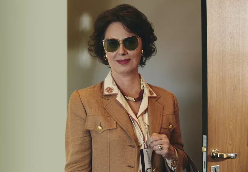 Susana Ribeiro als Zaza in Senna
