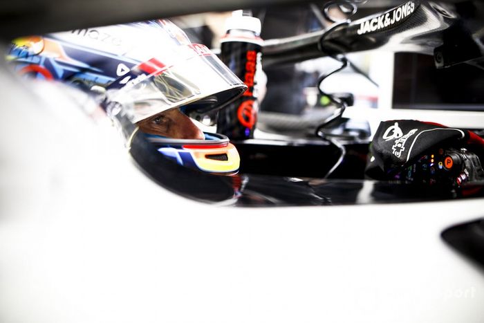 Romain Grosjean, Haas F1, en su cockpit