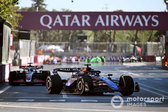 Alex Albon, Williams FW46, Oliver Bearman, Haas VF-24