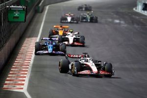 Kevin Magnussen, Haas VF-23, Esteban Ocon, Alpine A523, Nico Hulkenberg, Haas VF-23
