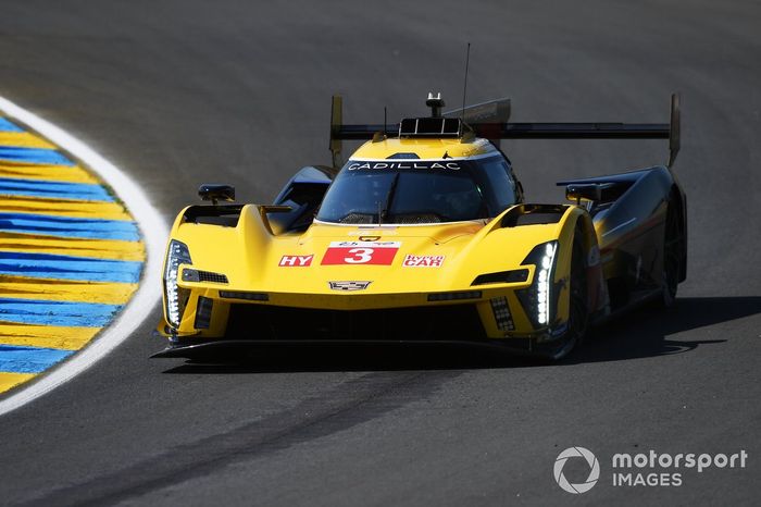 #3 Cadillac Racing Cadillac V-Series.R de Sebastien Bourdais, Renger Van Der Zande, Scott Dixon