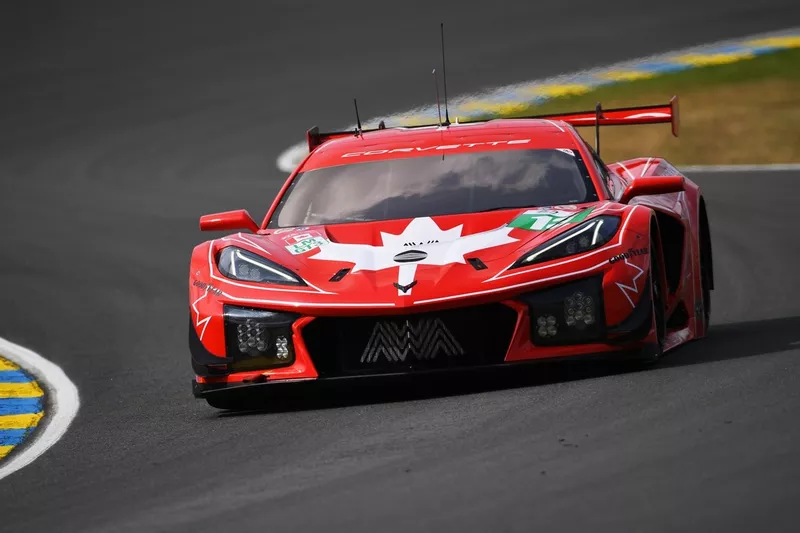 #13 AWA Racing Corvette Z06 LMGT3.R : Orey Fidani, Lars Kern, Matthew Bell