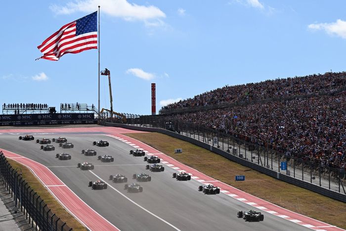 Lando Norris, McLaren, Oscar Piastri, McLaren, Max Verstappen, Red Bull Racing