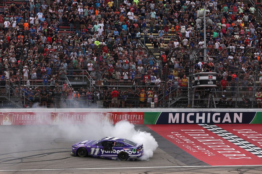 Denny Hamlin, Joe Gibbs Racing Toyota