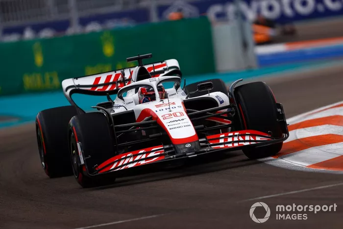 Kevin Magnussen, Haas VF-22