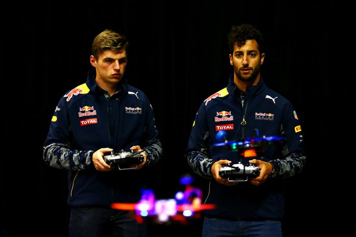 Daniel Ricciardo, Red Bull Racing y Max Verstappen, Red Bull Racing carrera de drones