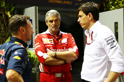 (Da sx a dx): Christian Horner, Team Principal Red Bull Racing con Maurizio Arrivabene, Team Princip