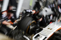 Sahara Force India F1 Team practices a pit stop