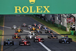 Sebastian Vettel, Ferrari SF16-H, führt zum Start des Rennens