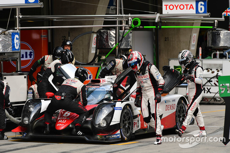 #6 Toyota Racing Toyota TS050 Hybrid: Stéphane Sarrazin, Mike Conway, Kamui Kobayashi