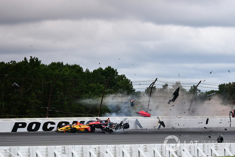 Robert Wickens, Schmidt Peterson Motorsports Honda, James Hinchcliffe, Schmidt Peterson Motorsports Honda, Ryan Hunter-Reay, Andretti Autosport Honda, Pietro Fittipaldi, Dale Coyne Racing Honda